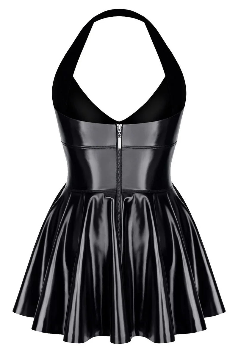 Mini-robe wetlook par Demoniq