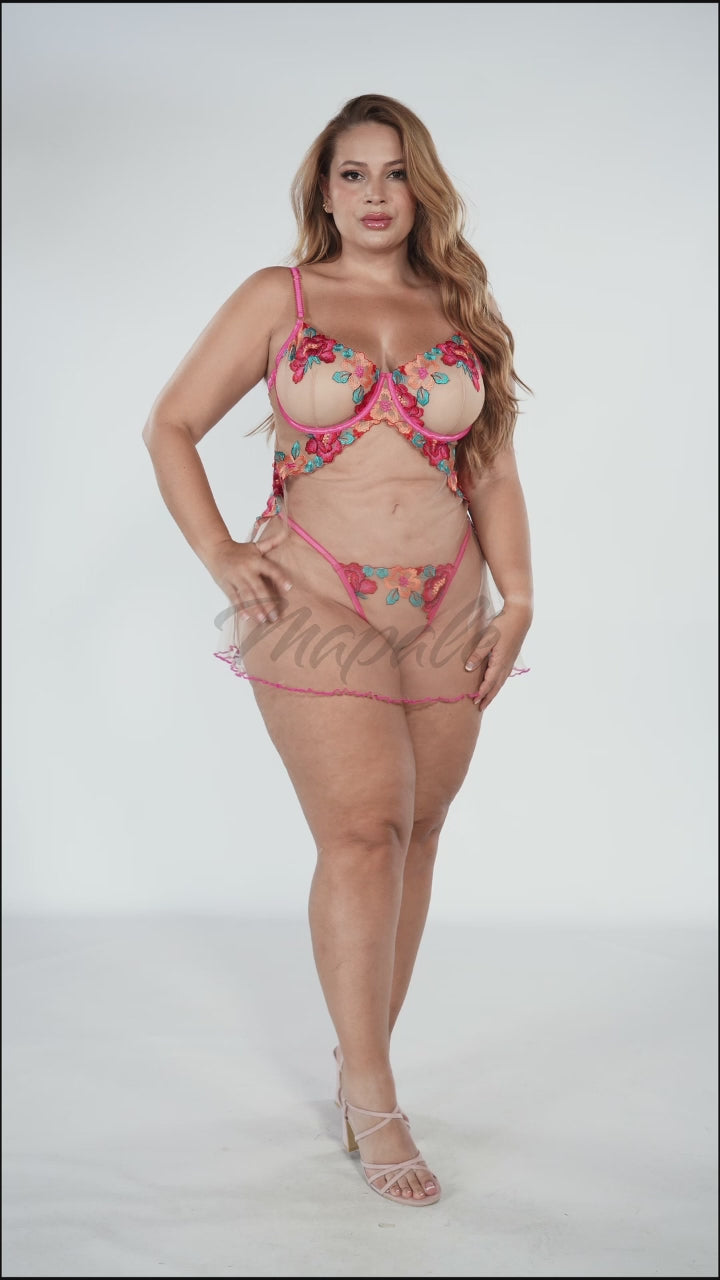 Babydoll & matching pink thong +
