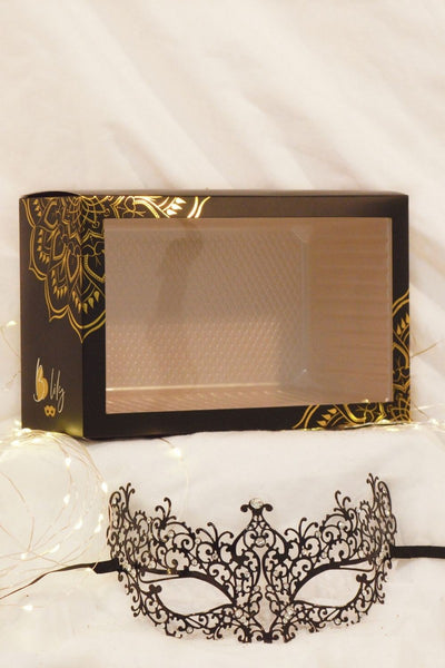Black baroque Venetian mask