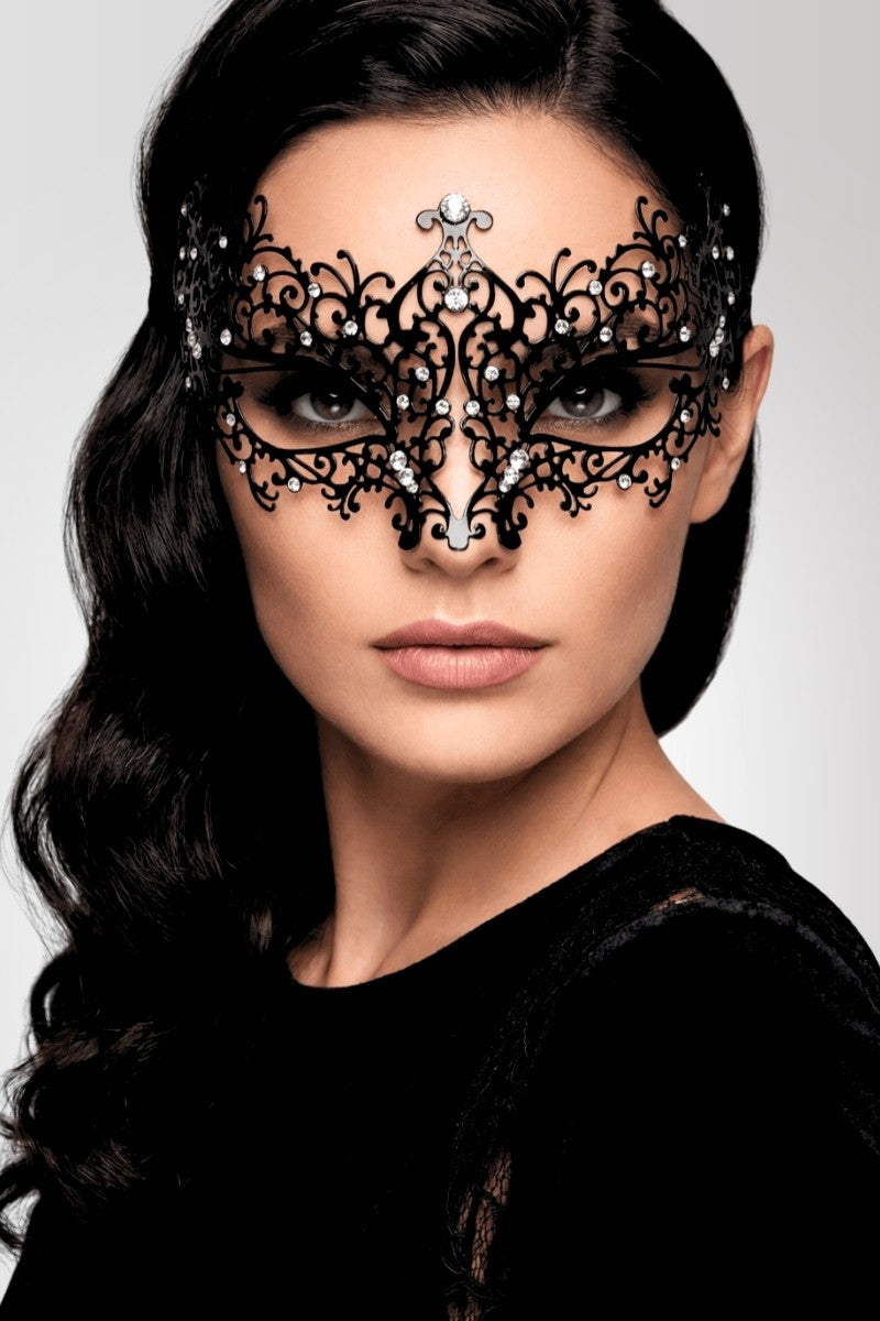 Black baroque Venetian mask