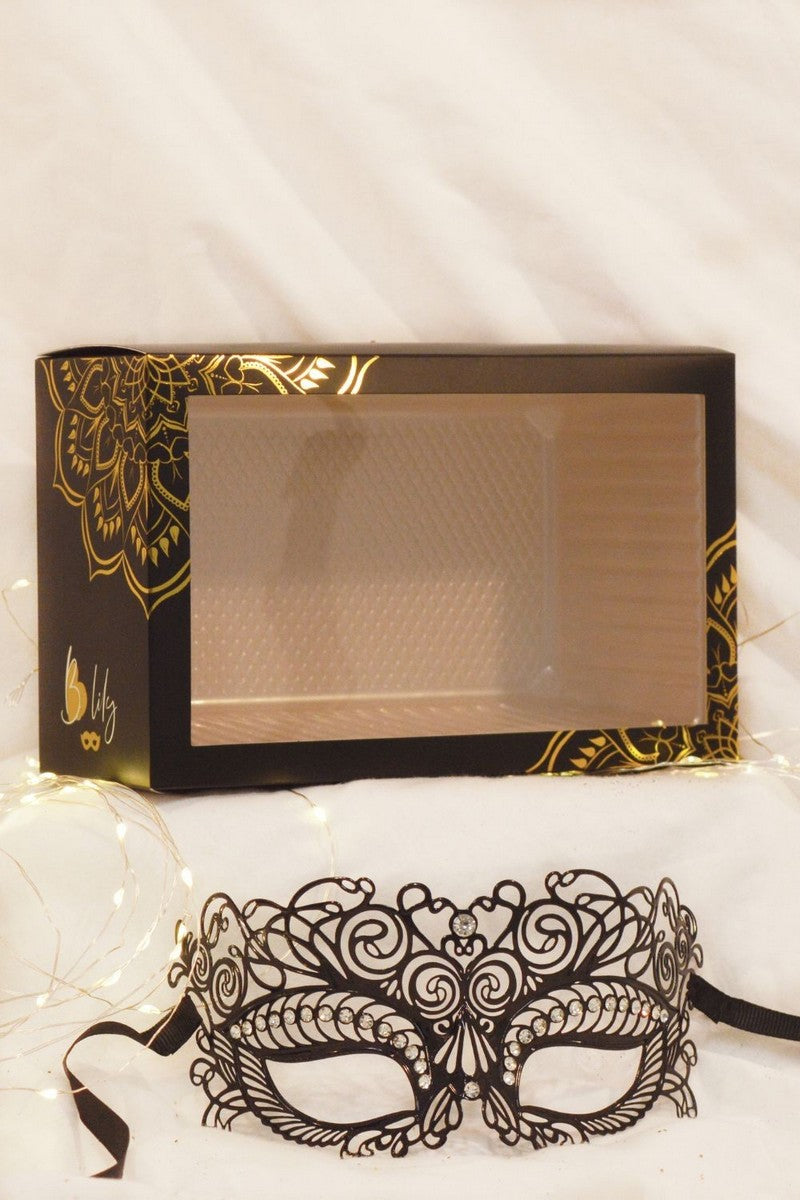 Venetian scroll mask