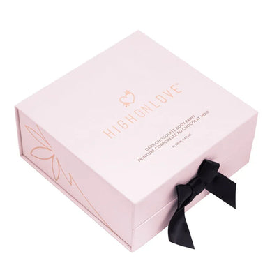 Peinture Corporelle au Chocolat Noir par HIGH ON LOVE