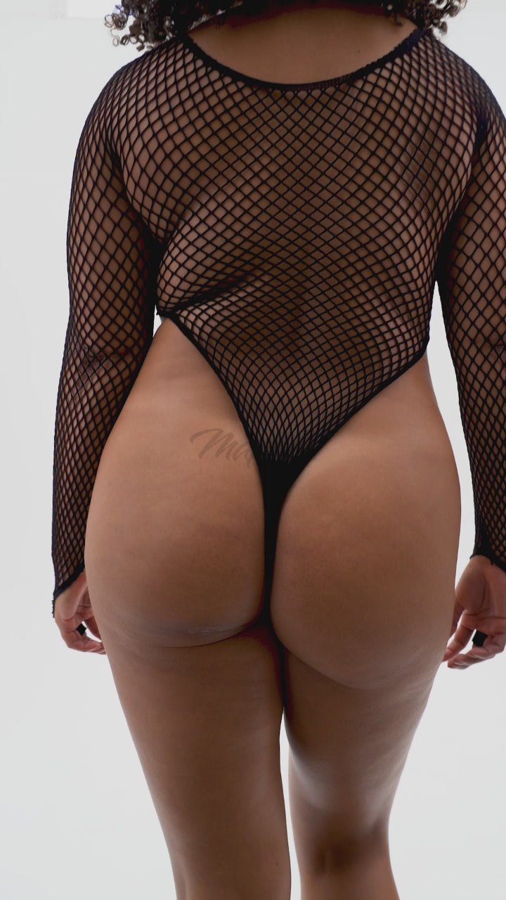 Low-cut fishnet bodysuit +